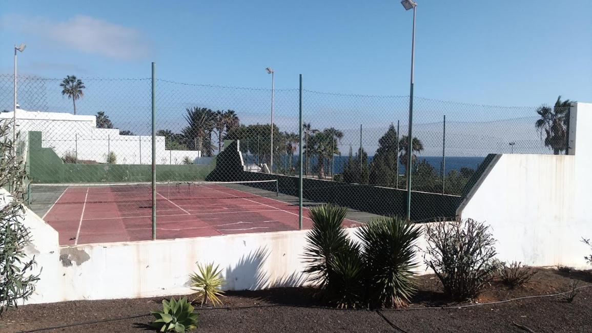 Tuscan Apartment Mit Meerblick Und Terrasse Costa Teguise Ngoại thất bức ảnh